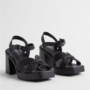 Crisscross Platform Heel Sandal (WW) Size 13